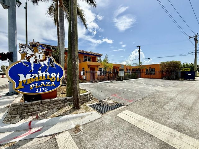 2135 Broadway, Riviera Beach