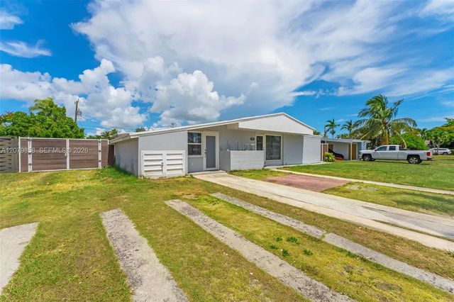 3 of 39 - 9741 Bahama Drive, Cutler Bay, FL