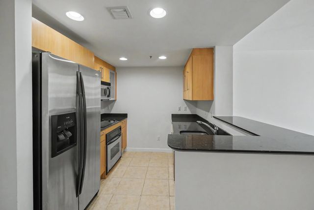 4 of 41 - 335 S Biscayne Boulevard #1002, Miami, FL