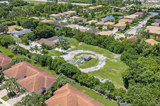 5681 Desoto Road, Greenacres