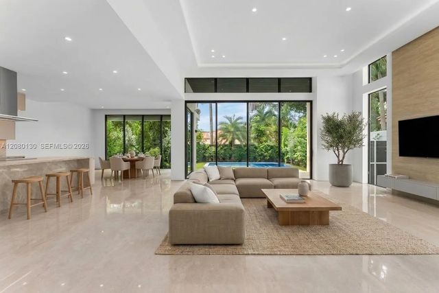 3 of 26 - 340 Sw 20th Road, Miami, FL