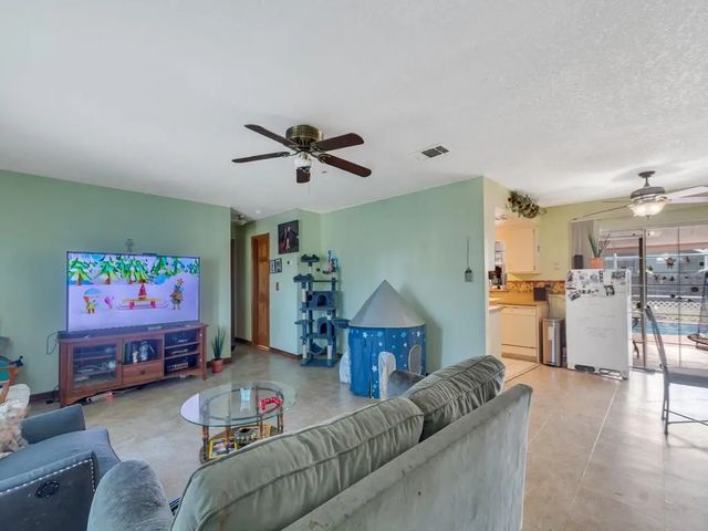 3 of 20 - 689 Caballero Avenue Se, Palm Bay, FL