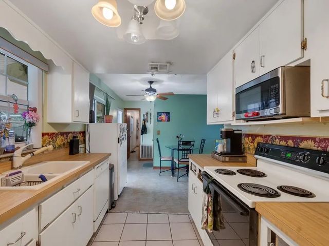 5 of 20 - 689 Caballero Avenue Se, Palm Bay, FL