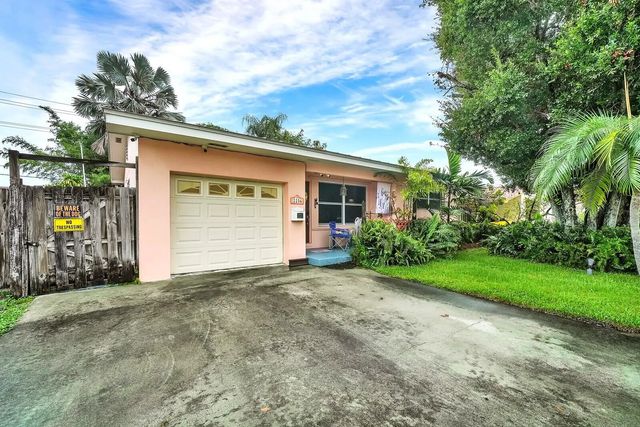 2 of 30 - 1106 S F Street, Lake Worth Beach, FL