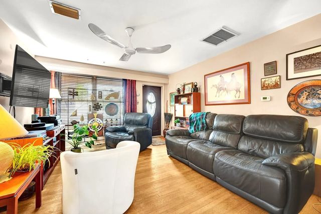 4 of 30 - 1106 S F Street, Lake Worth Beach, FL
