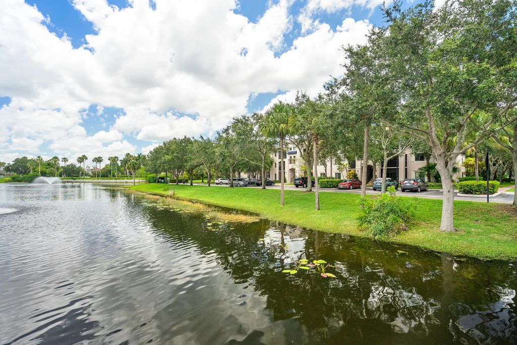 3023 Alcazar Place #106, Palm Beach Gardens