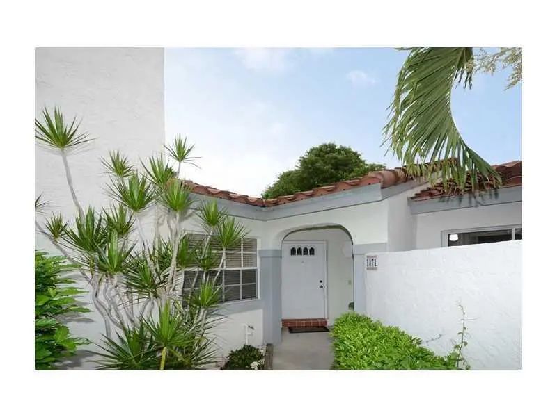 1371 Cottonwood Circle, Weston