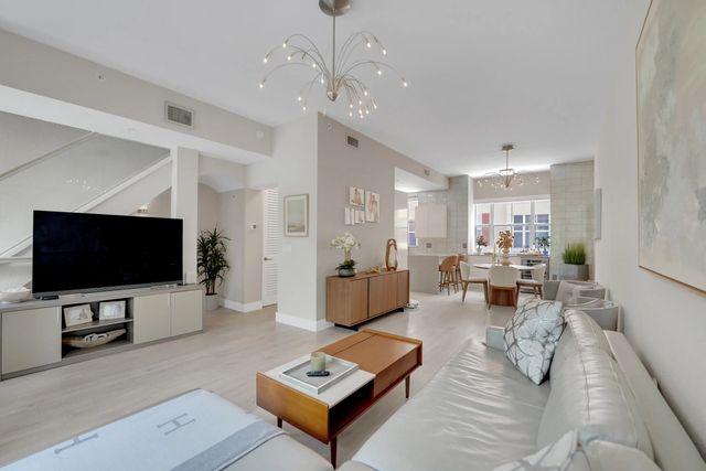 4 of 72 - 502 Ne 7th Avenue #unit 1, Fort Lauderdale, FL