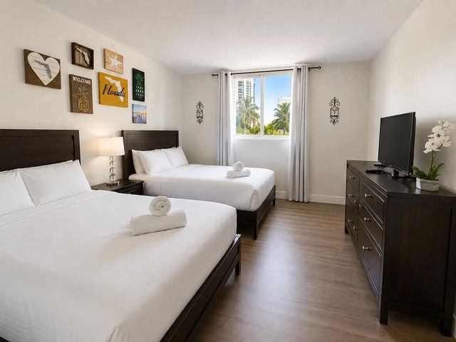 5 of 32 - 19370 Collins Avenue #301, Sunny Isles Beach, FL
