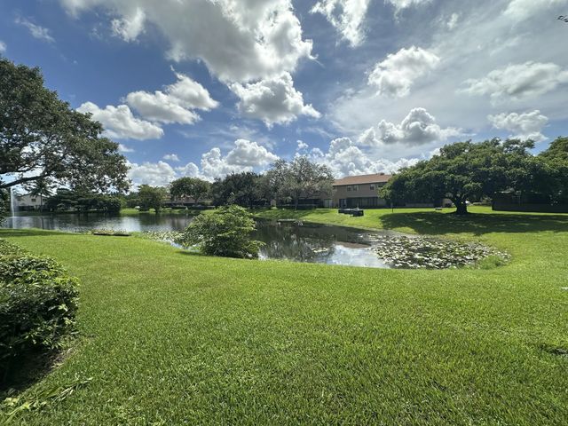 3 of 30 - 305 Lakeside Court, Sunrise, FL