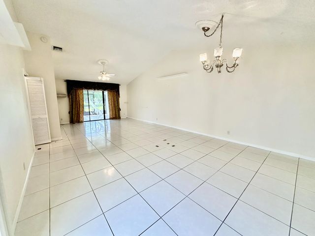 5 of 30 - 305 Lakeside Court, Sunrise, FL