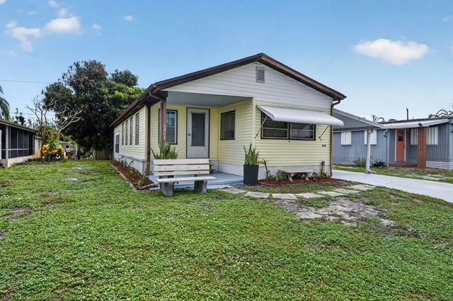 3 of 38 - 8381 Se Skylark Avenue, Hobe Sound, FL