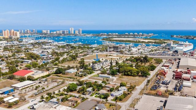 2 of 4 - 130 W 11th Street #134, Riviera Beach, FL