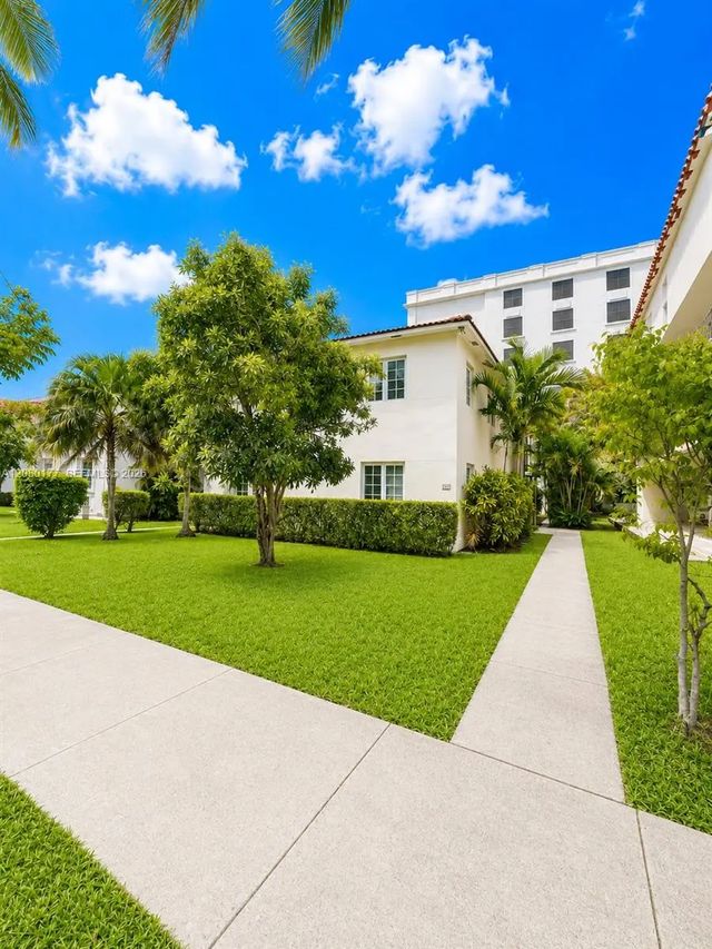 215 Sidonia Avenue, Coral Gables