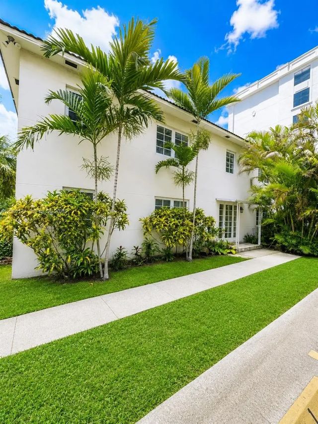 5 of 9 - 215 Sidonia Avenue, Coral Gables, FL