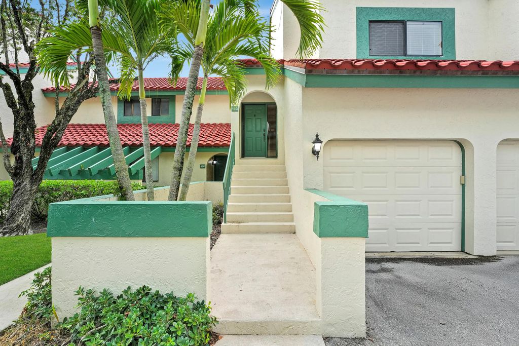 13 Lexington Lane E #g, Palm Beach Gardens