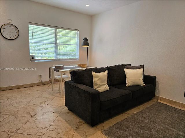 4 of 29 - 500 14th Street #203, Miami Beach, FL