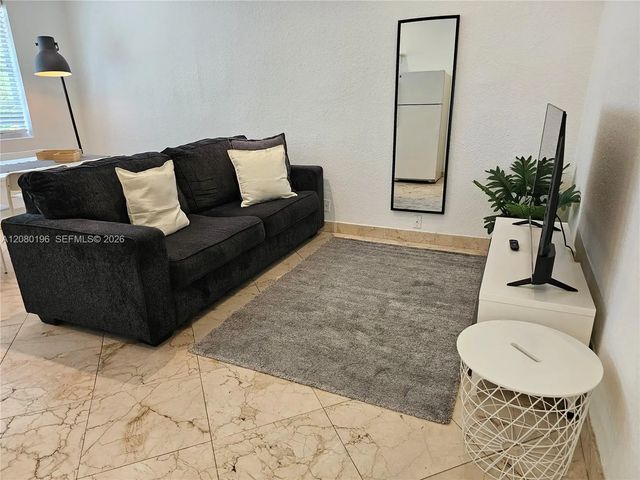 5 of 29 - 500 14th Street #203, Miami Beach, FL