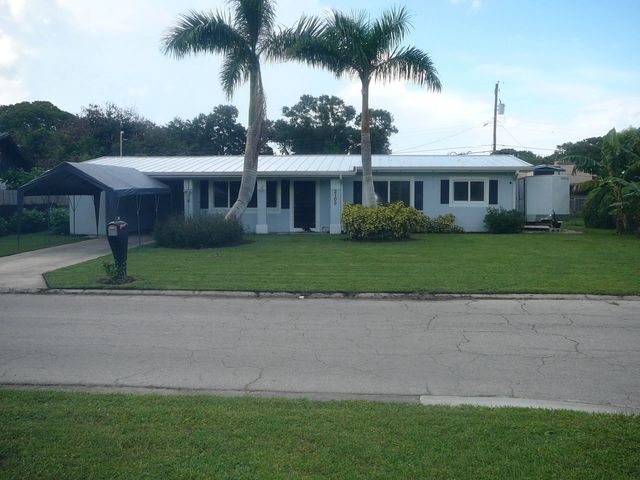 2 of 40 - 2100 W Esplanade, Fort Pierce, FL