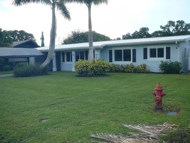 3 of 40 - 2100 W Esplanade, Fort Pierce, FL