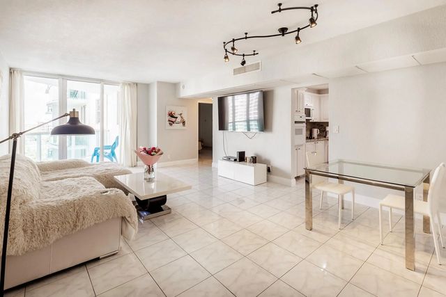 4 of 21 - 3801 S Ocean Drive #10s, Hollywood, FL