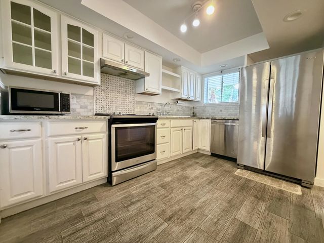 3186 Via Poinciana #115, Lake Worth