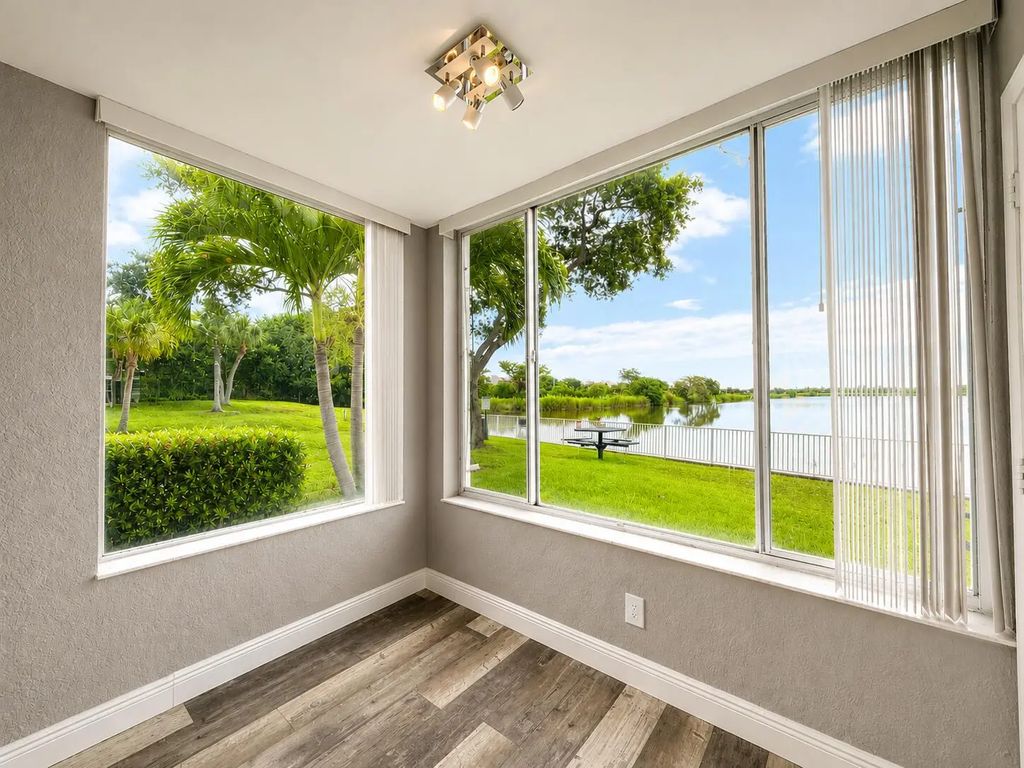2831 N Oakland Forest Drive #101, Oakland Park