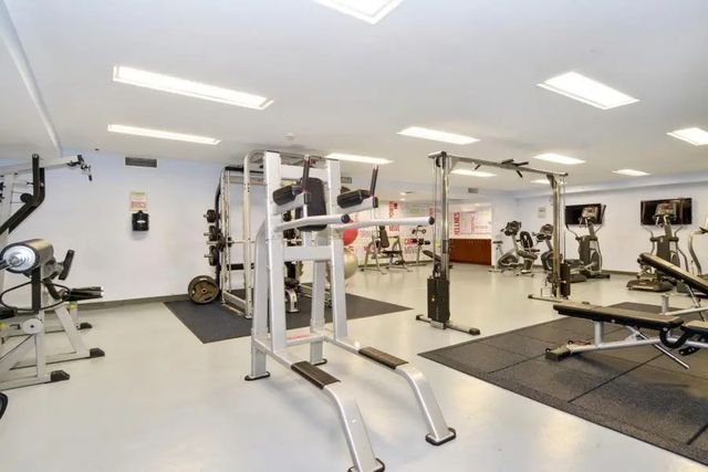 5 of 6 - 410 Evernia Street #117, West Palm Beach, FL