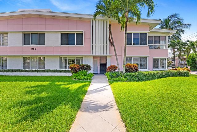 5 of 41 - 990 Casuarina Road #4, Delray Beach, FL