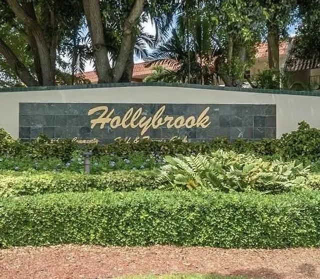 9410 N Hollybrook Lake Drive #302, Pembroke Pines