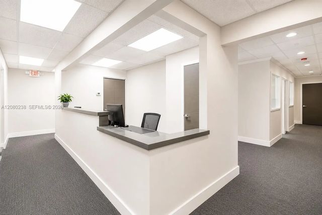 2 of 7 - 815 Ponce De Leon Boulevard, Coral Gables, FL