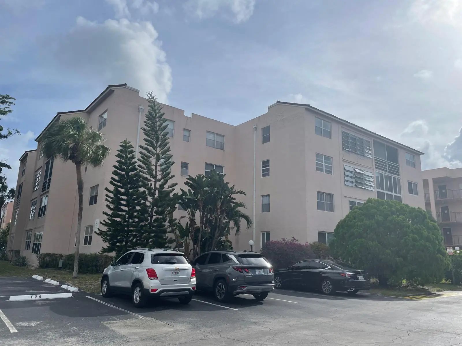 2851 Somerset Drive #111, Lauderdale Lakes
