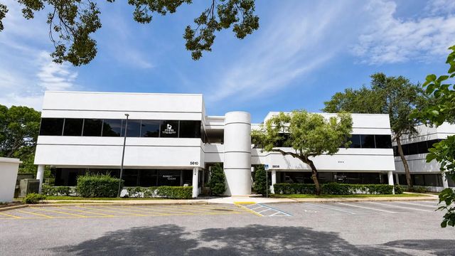3 of 15 - 5610 Pga Boulevard #214, Palm Beach Gardens, FL