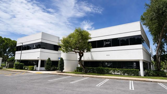5 of 15 - 5610 Pga Boulevard #214, Palm Beach Gardens, FL