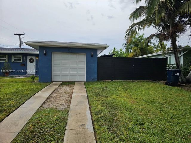 4 of 39 - 20700 Leeward Lane, Cutler Bay, FL