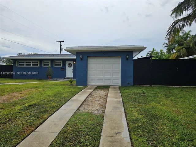 5 of 39 - 20700 Leeward Lane, Cutler Bay, FL