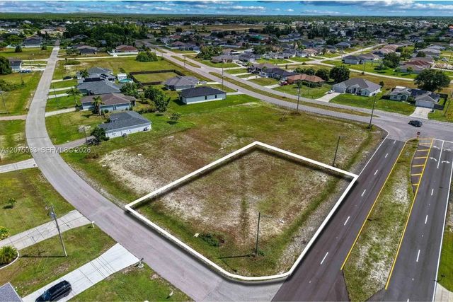 4 of 8 - 3805 Ne 10th Place, Cape Coral, FL