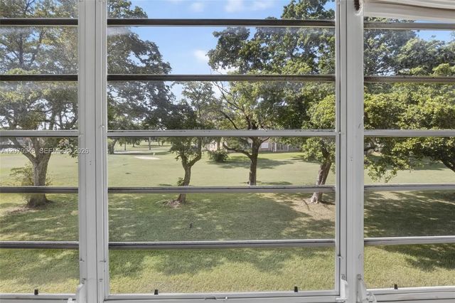 4 of 47 - 9261 Sunrise Lakes Boulevard #203, Sunrise, FL