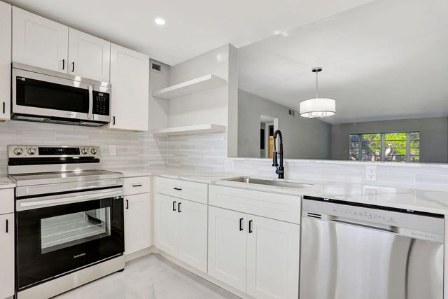 2202 Lucaya Bend #g2, Coconut Creek