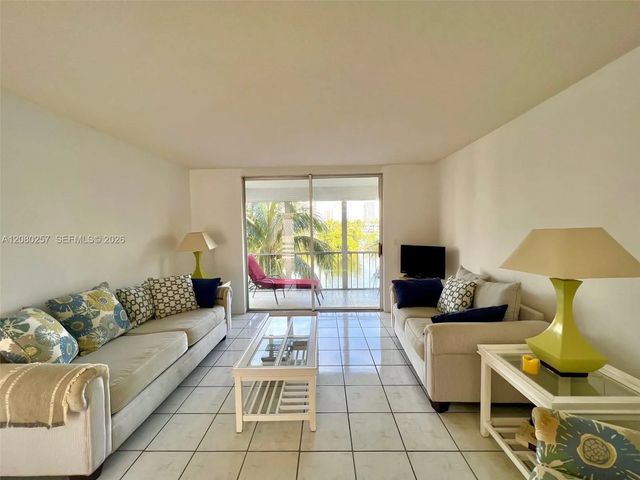 3 of 69 - 3030 Marcos Drive #t302, Aventura, FL