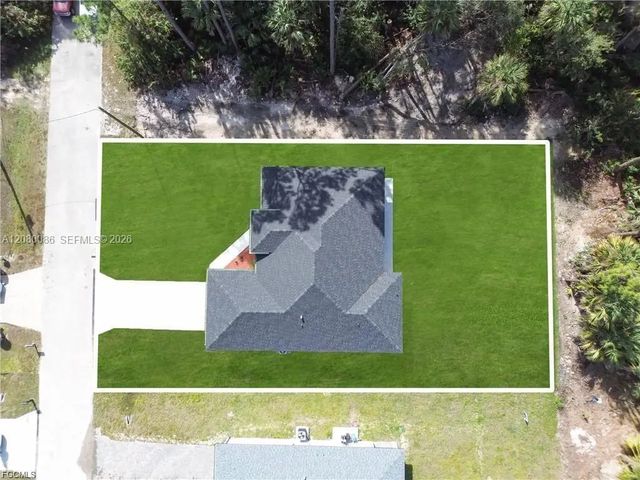 3 of 35 - 4703 Sara Avenue N, Lehigh Acres, FL