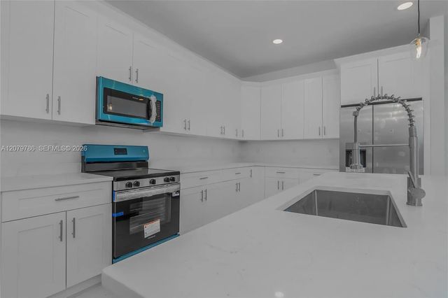 2 of 29 - 3060 Sean Road, North Port, FL