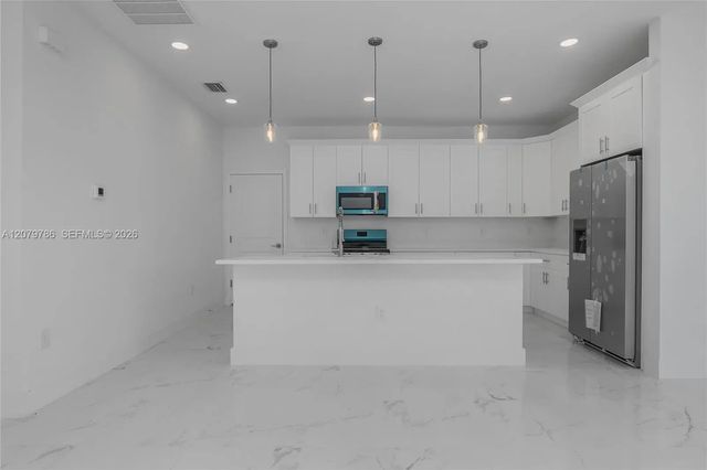 4 of 29 - 3060 Sean Road, North Port, FL