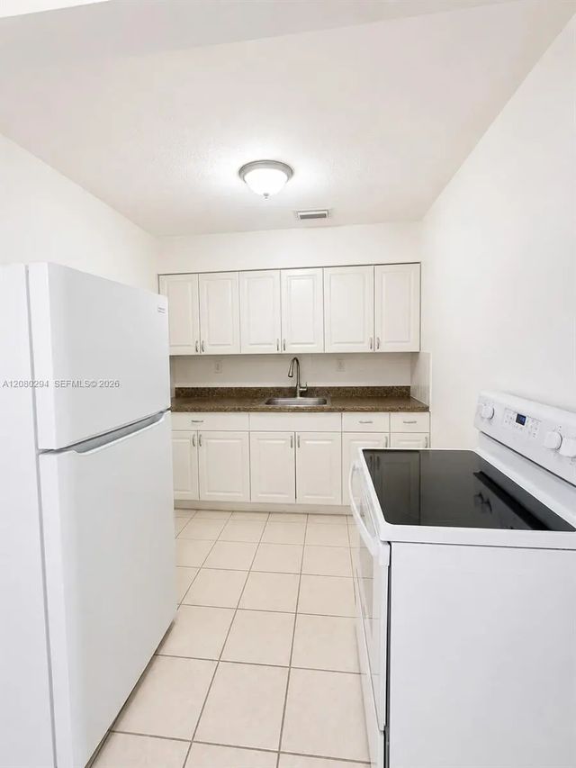 3 of 7 - 6525 Sw 25th Street, Miramar, FL