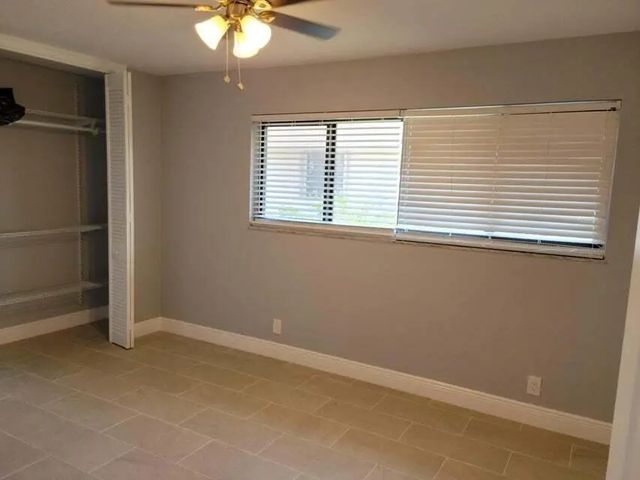 5 of 15 - 4010 N Shore Drive, West Palm Beach, FL