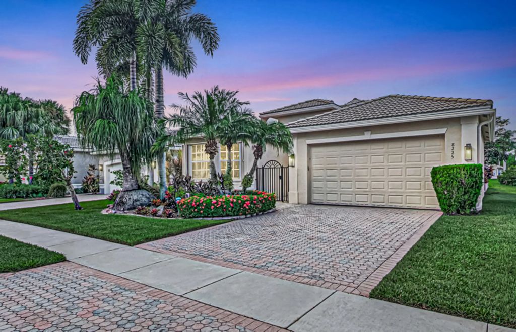 8225 La Jolla Vista Lane, Lake Worth