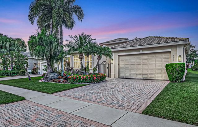 8225 La Jolla Vista Lane, Lake Worth