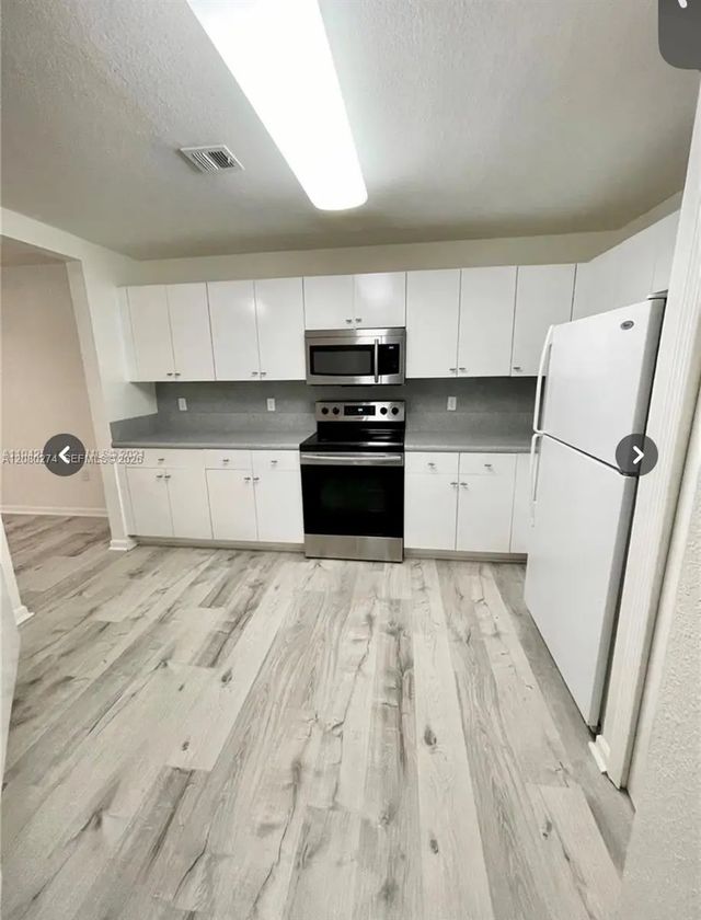 10902 Nw 83 Street #219, Doral