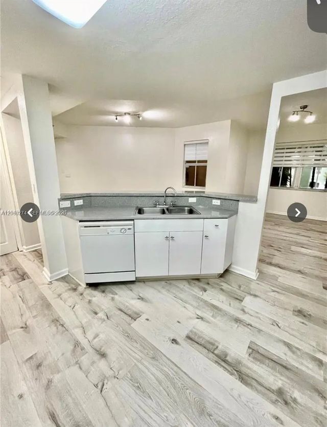 4 of 12 - 10902 Nw 83 Street #219, Doral, FL