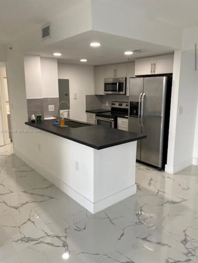 3 of 16 - 816 Nw 11th Street #902, Miami, FL
